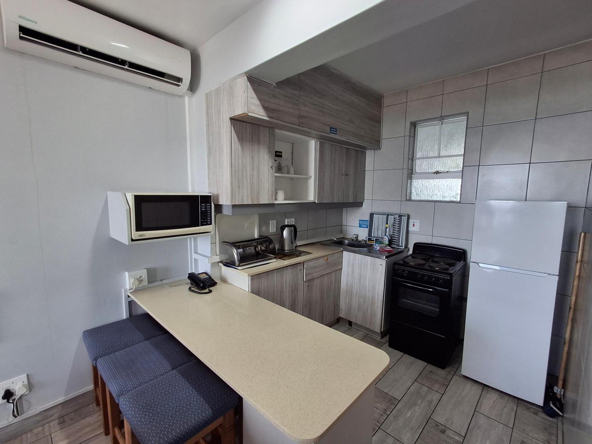 Shaka Shores 1 And 2 Bedrooms 2c & 12e Apartment